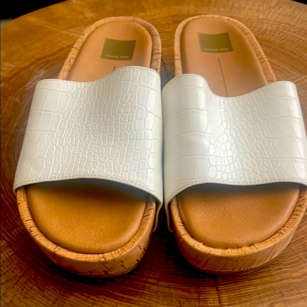 Dolce Vita “Court” White and Tan Croc-Embossed Slide Sandals